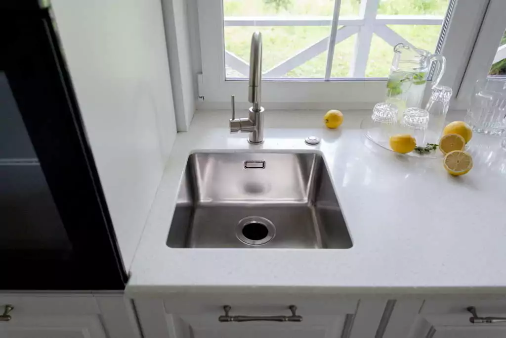 Omoikiri Tadzava 44-U/I Quadro.3