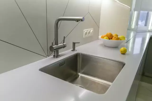 Omoikiri Tadzava 44-U/I Quadro.2