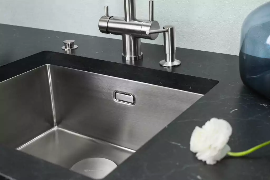 Omoikiri Tadzava 54-U/I Ultra.4